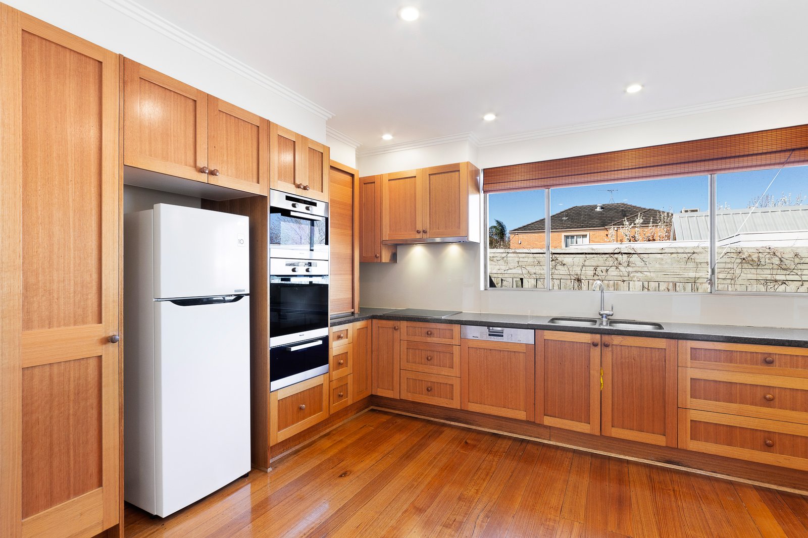 Gallery: 2/33 Laburnum Street