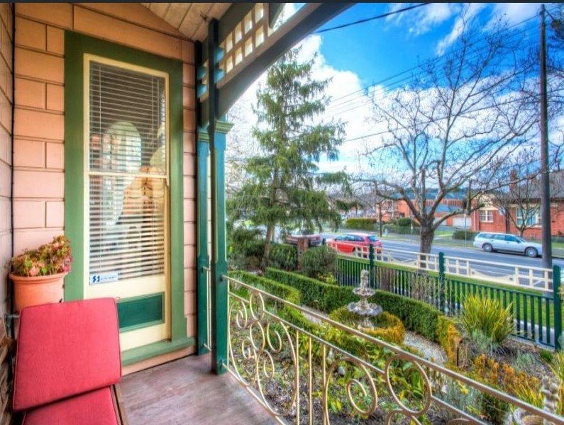 Gallery: 233 Lydiard Street