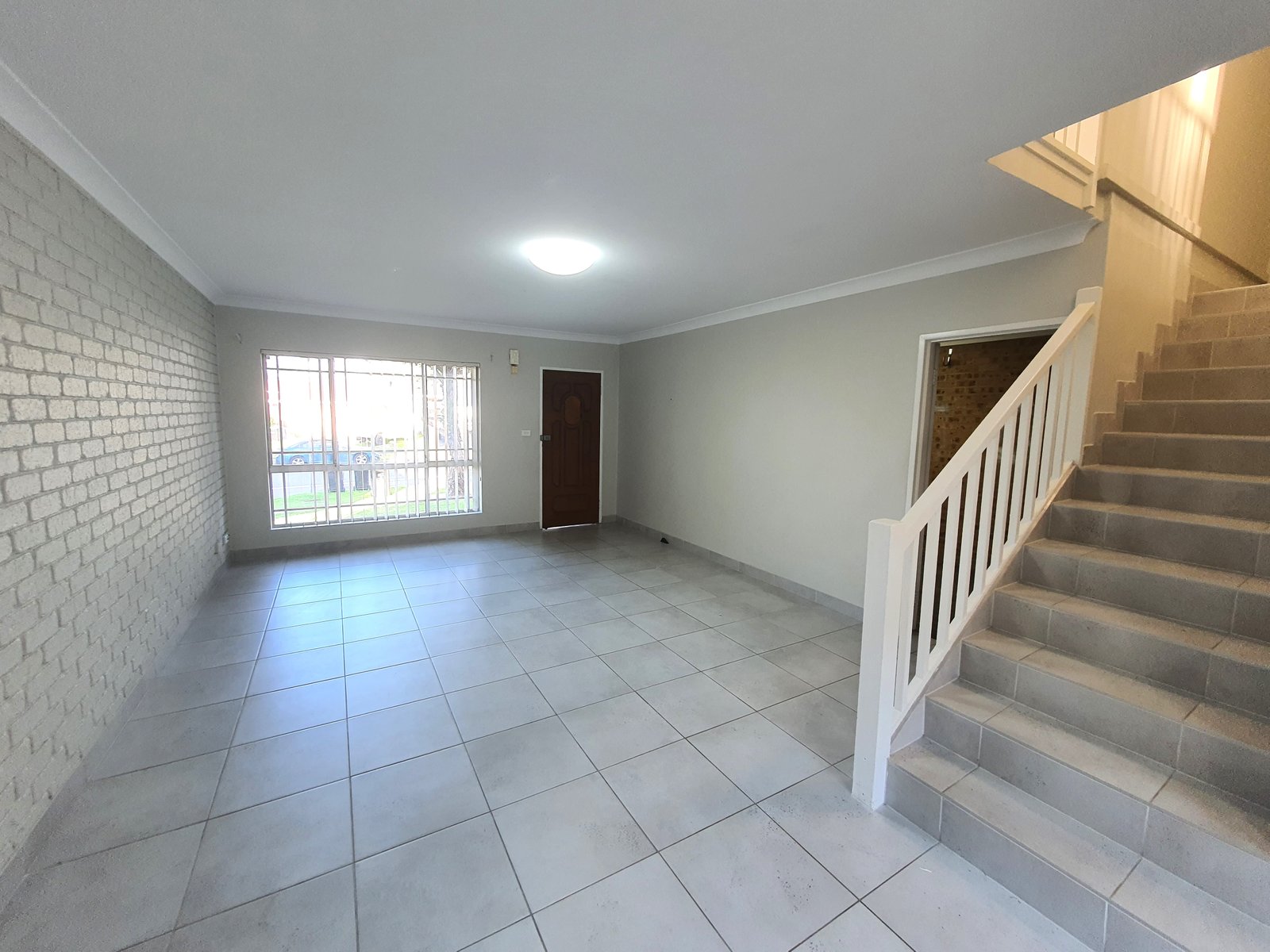 2/33 Napier Avenue LURNEA 2