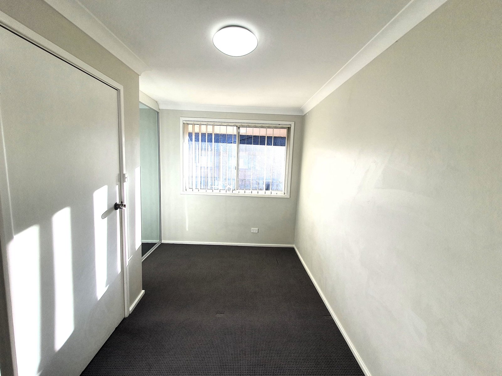 2/33 Napier Avenue LURNEA 7