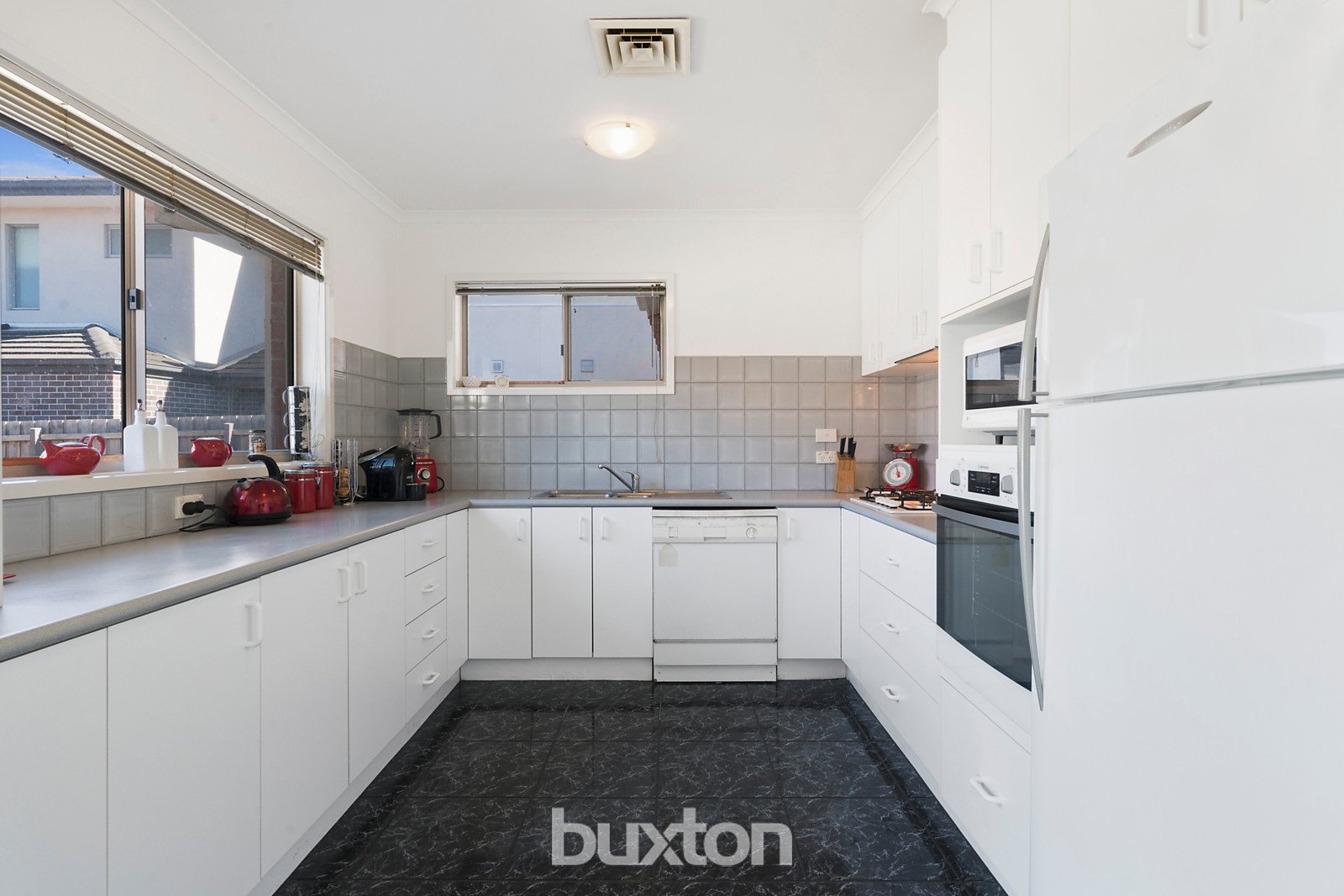Gallery: 2/33 Neville Street