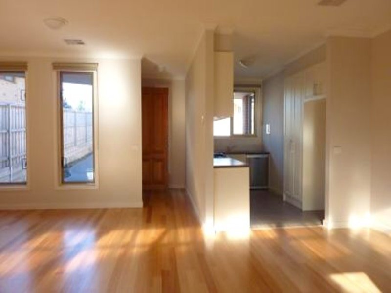 Gallery: 2/33 Rosewarne Avenue