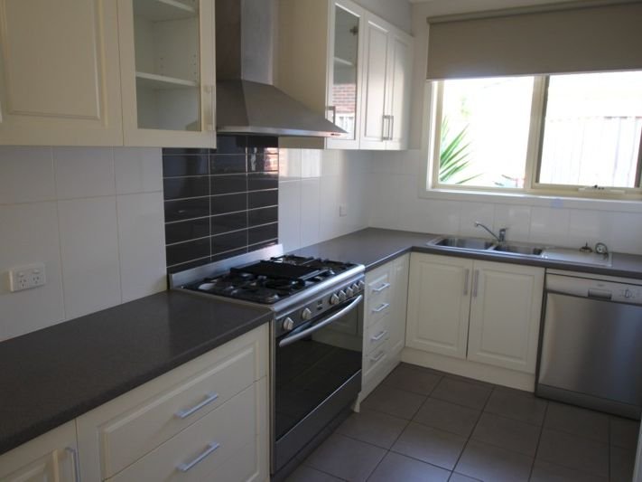 Gallery: 2/33 Rosewarne Avenue