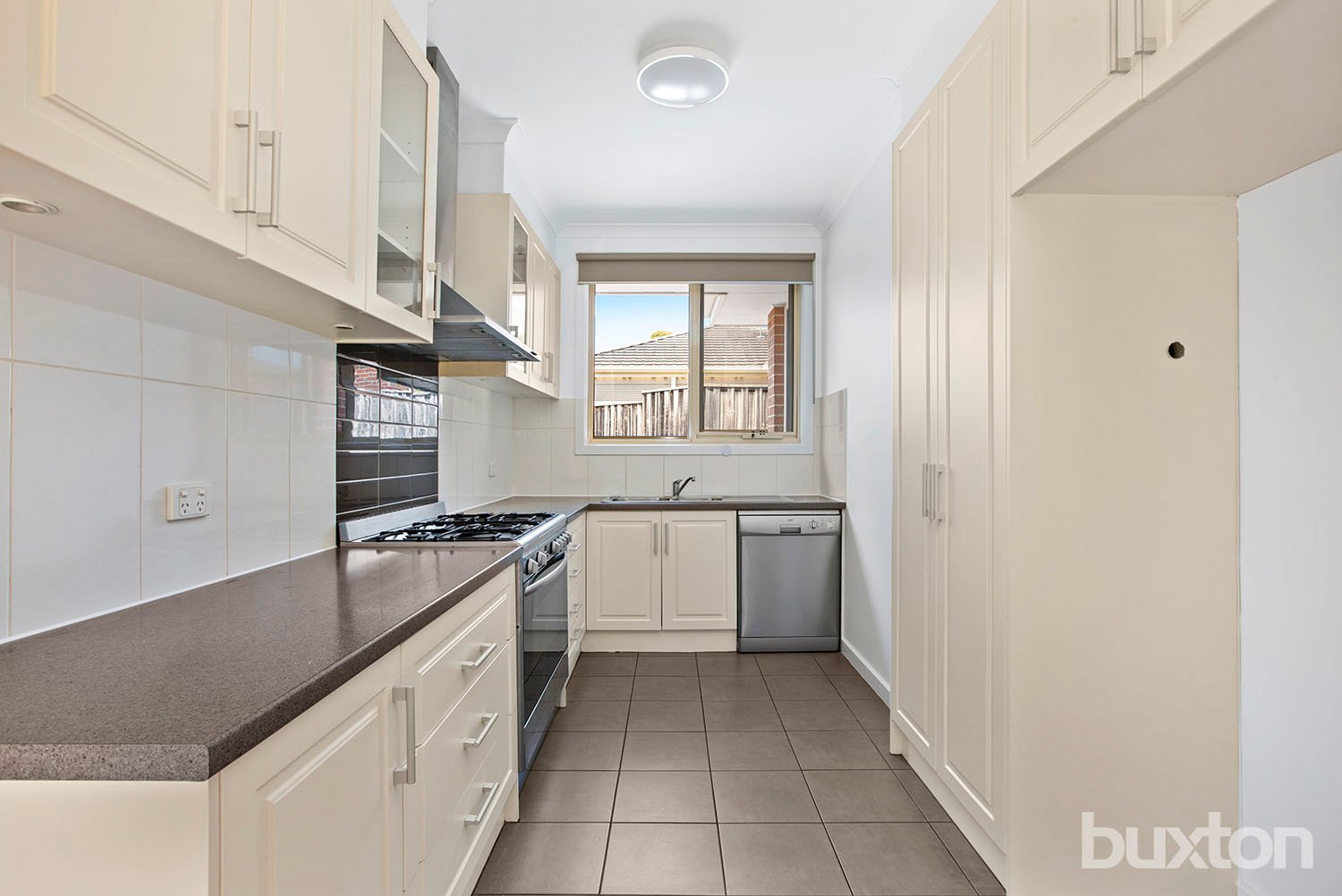 Gallery: 2/33 Rosewarne Avenue