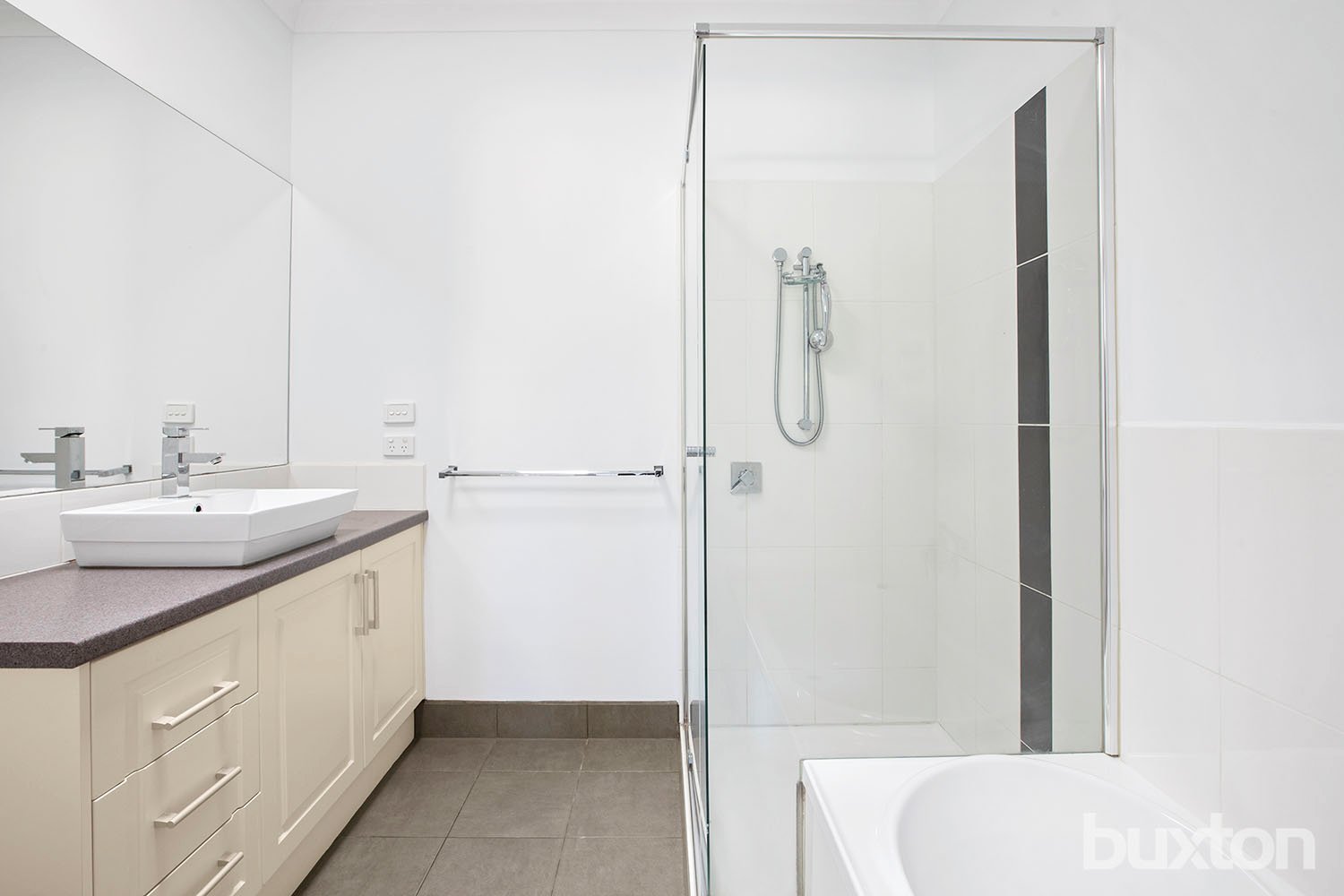 Gallery: 2/33 Rosewarne Avenue