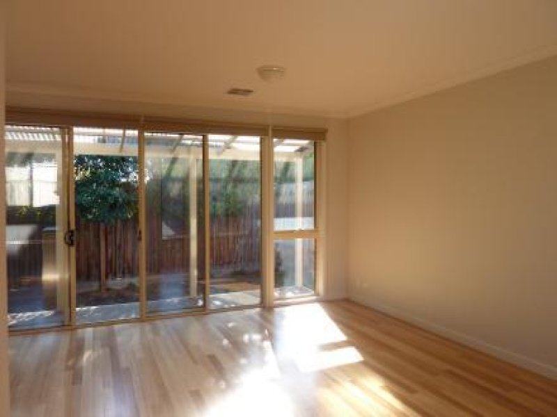 Gallery: 2/33 Rosewarne Avenue
