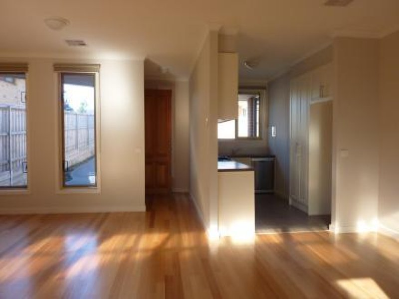 Gallery: 2/33 Rosewarne Avenue