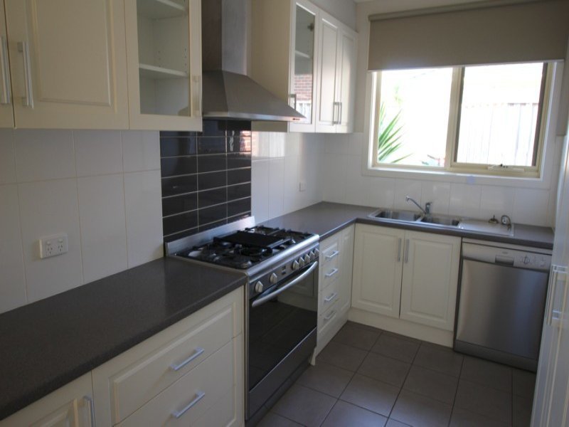 Gallery: 2/33 Rosewarne Avenue