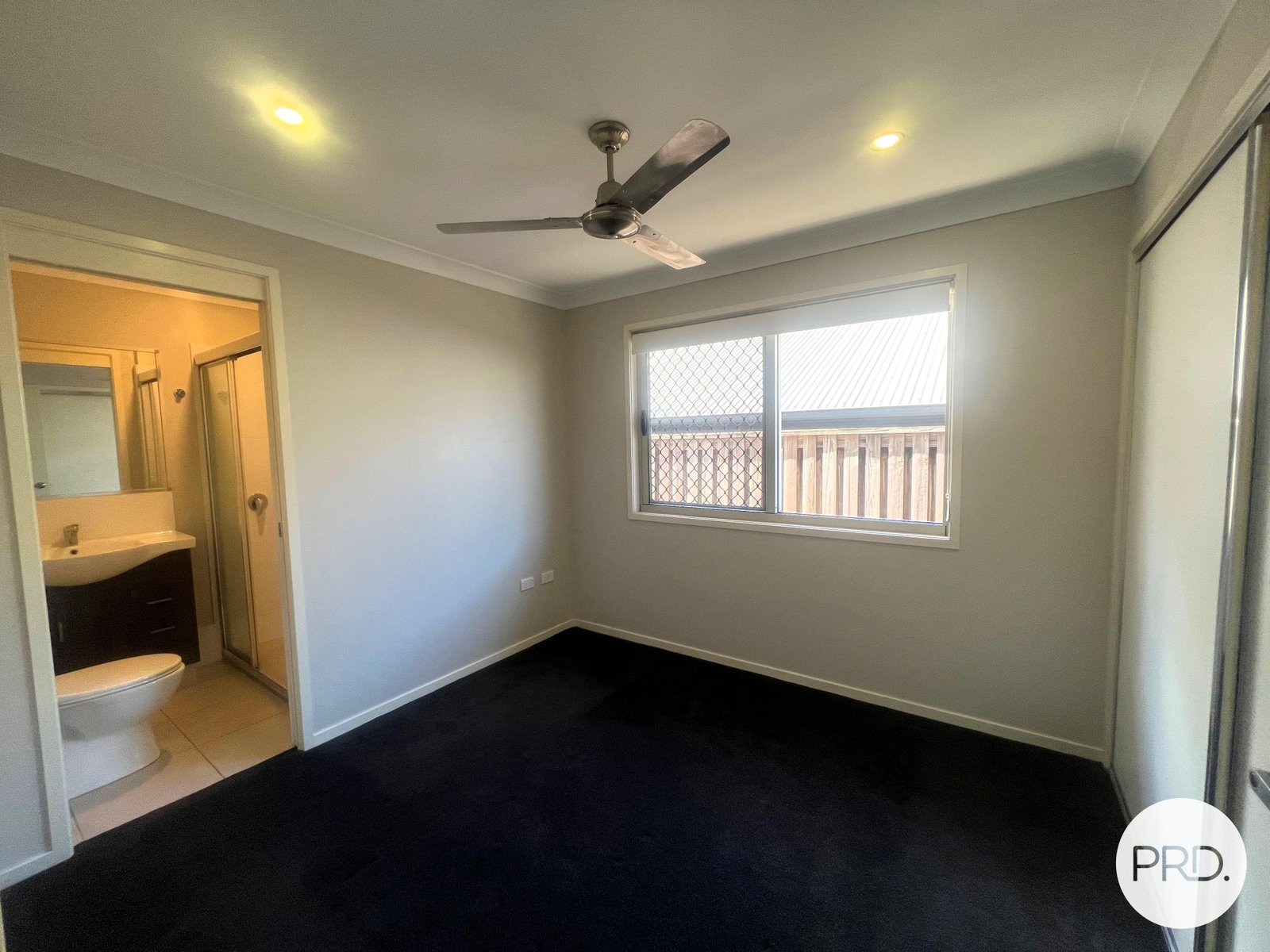 2/33 Sea Prince Circuit CLINTON 6