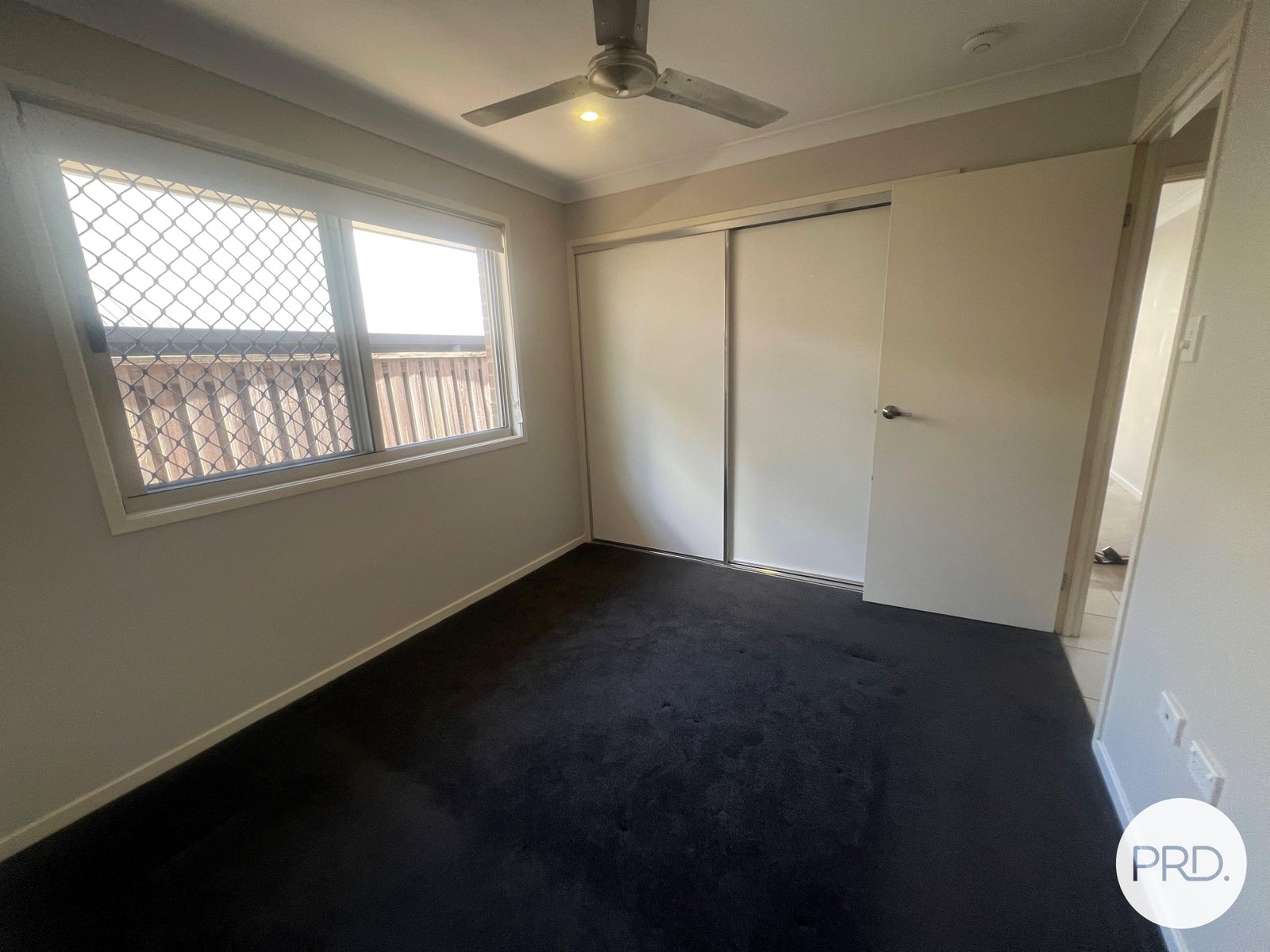 2/33 Sea Prince Circuit CLINTON 7