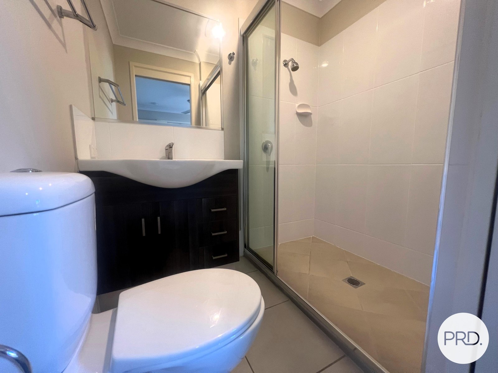 2/33 Sea Prince Circuit CLINTON 8