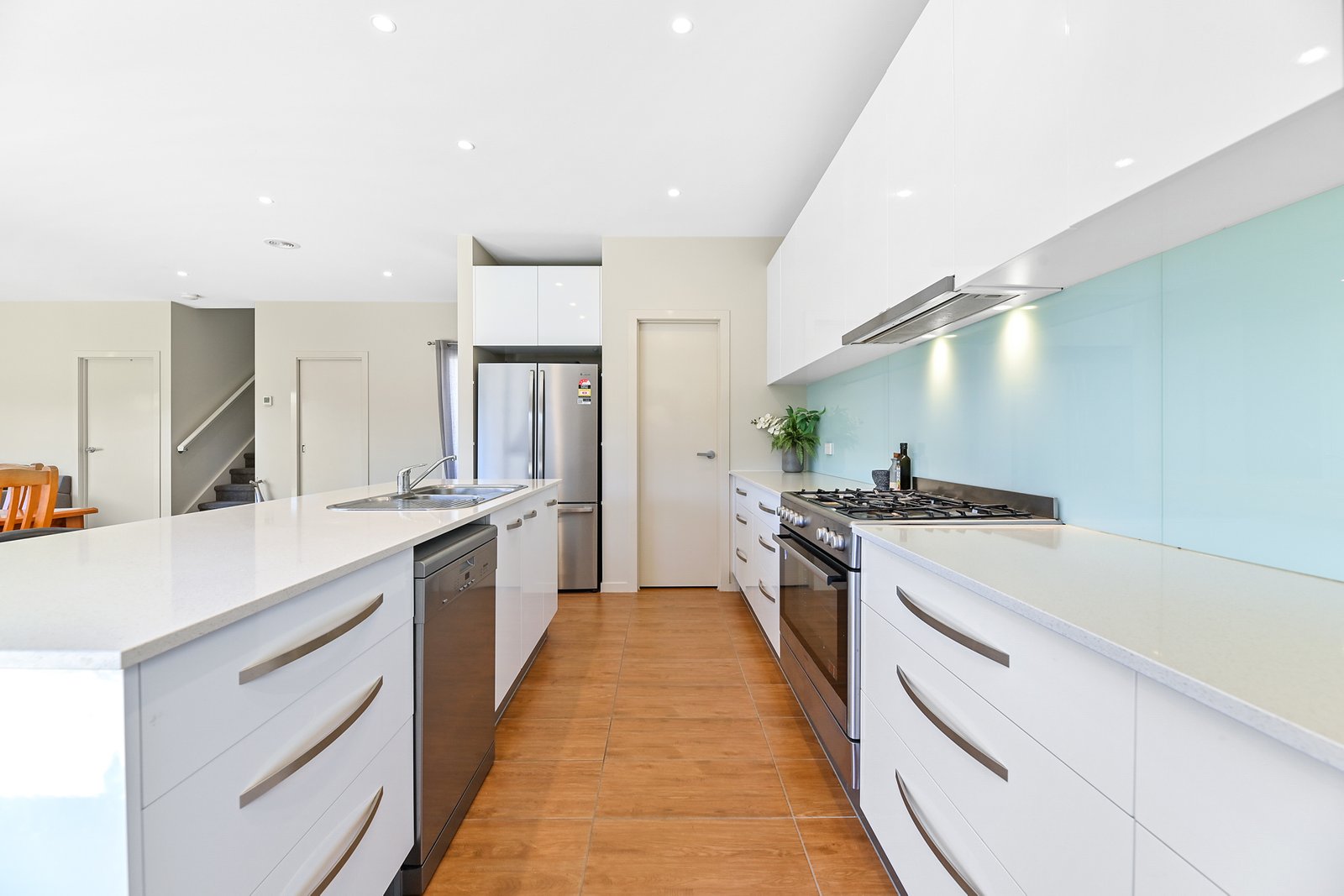 Gallery: 2/33 Selworthy Avenue