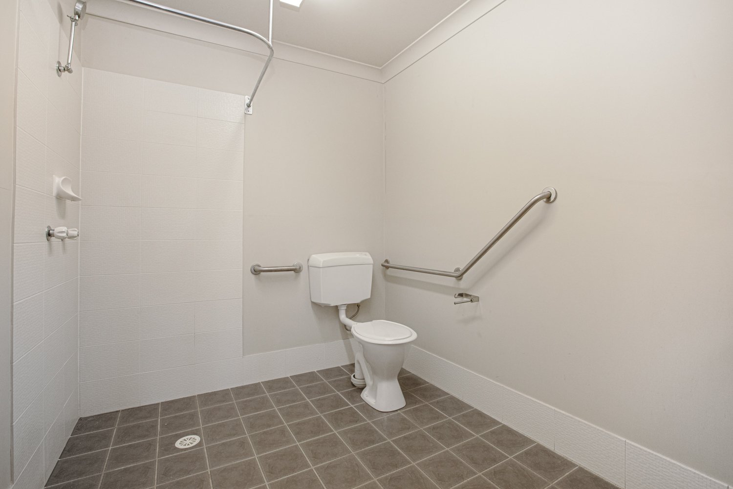 2/33 Shipley Drive RUTHERFORD 6