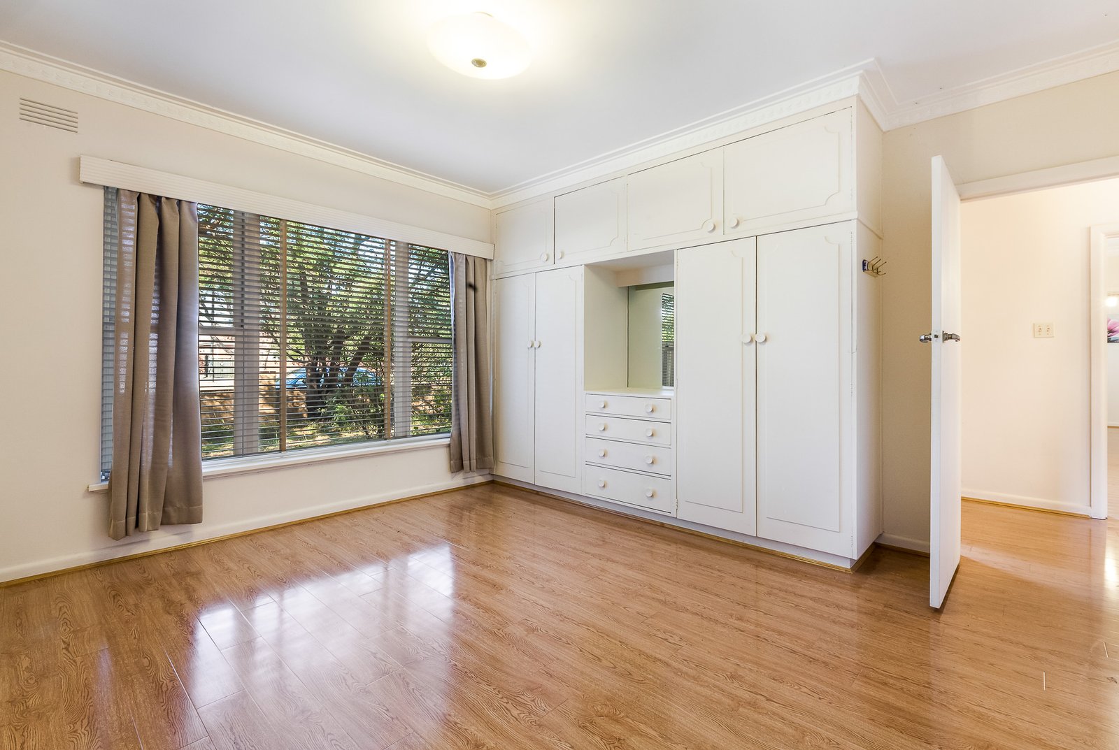 Gallery: 233 South Road