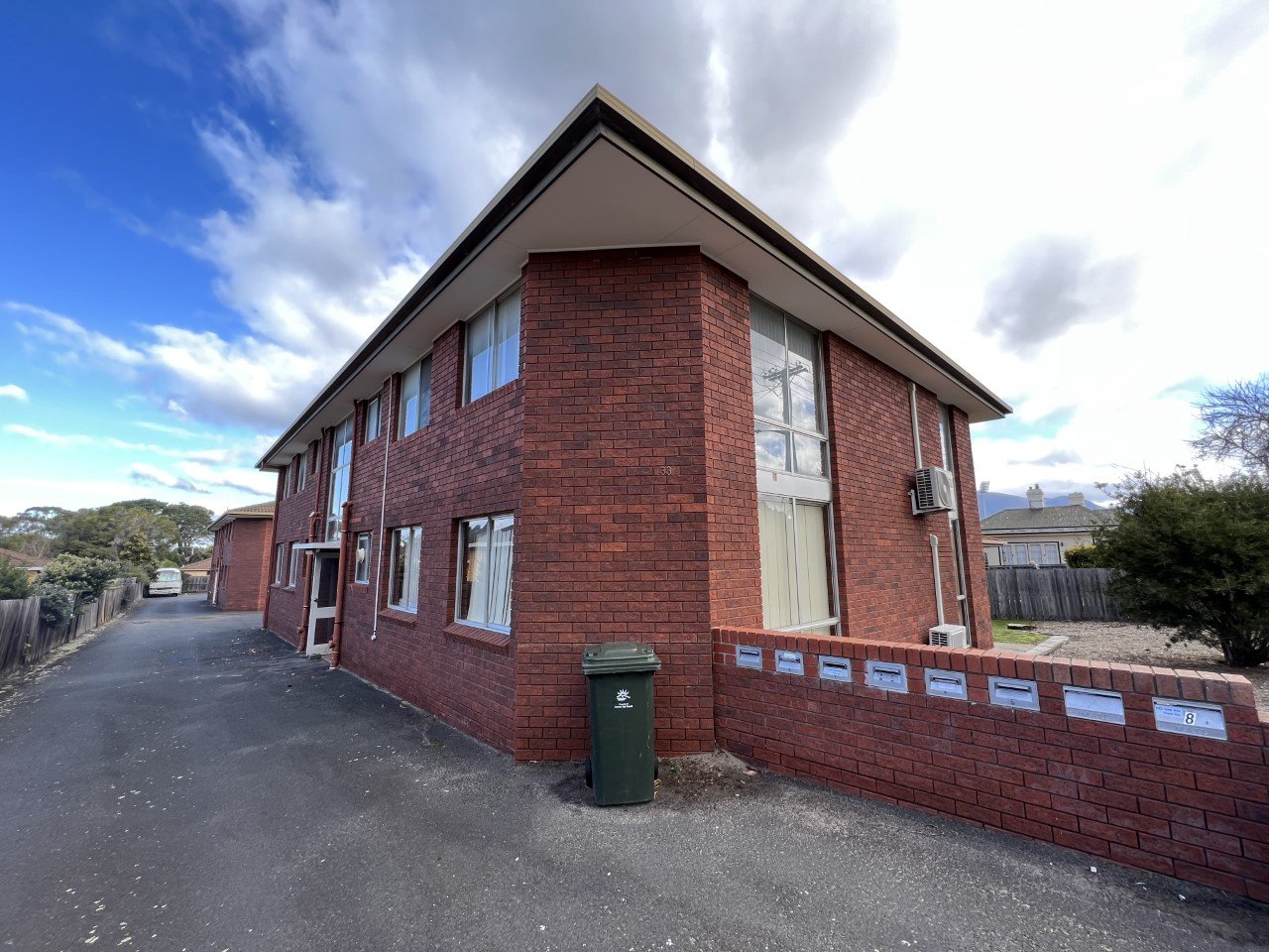 2/33 South Street BELLERIVE 7