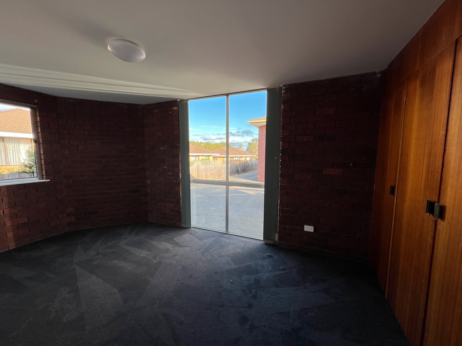 2/33 South Street BELLERIVE 5