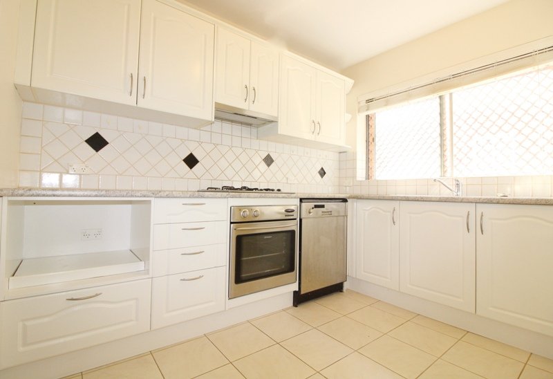 2/33 Templeman Crescent HILLSDALE 2