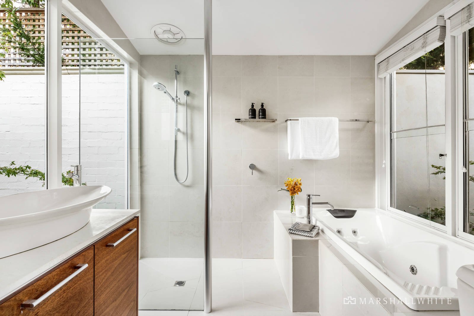 2/33 Tintern Avenue, Toorak, VIC