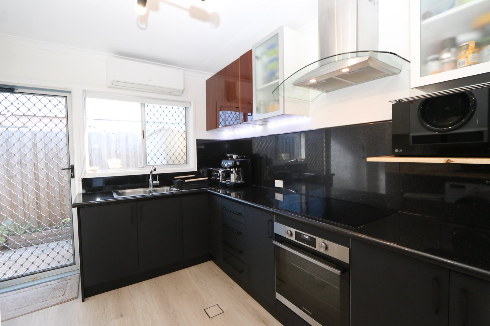 2/33 William Street MERMAID BEACH 8