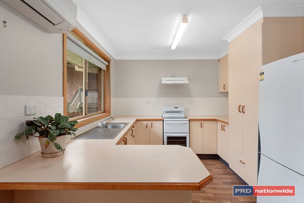 2/33 Wybalena Crescent TOORMINA 3