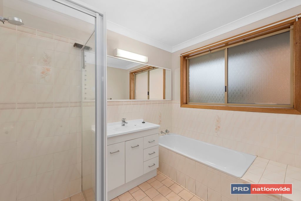 2/33 Wybalena Crescent TOORMINA 10