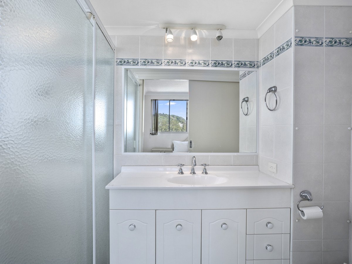 23/30-40 The Esplanade Burleigh Heads 11