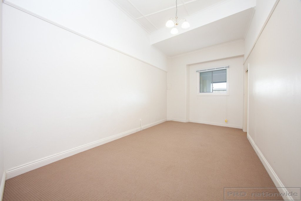 2/335-337 High Street MAITLAND 4