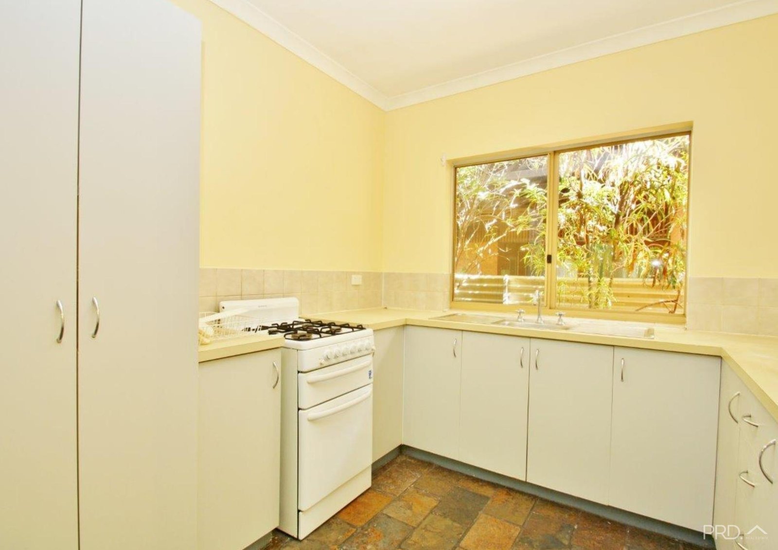 23/37 Taylor Road CABLE BEACH 7