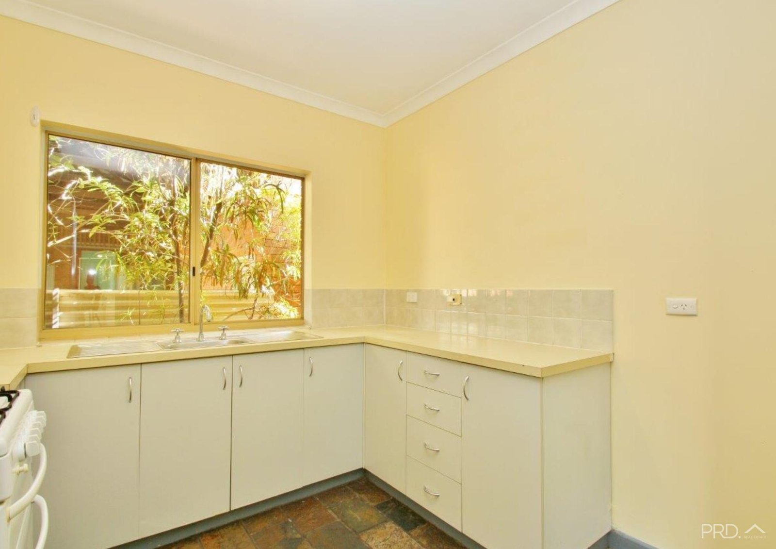 23/37 Taylor Road CABLE BEACH 8
