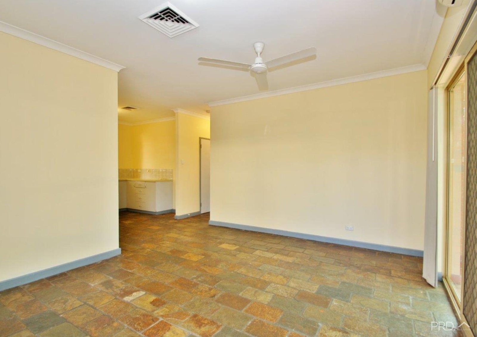 23/37 Taylor Road CABLE BEACH 9