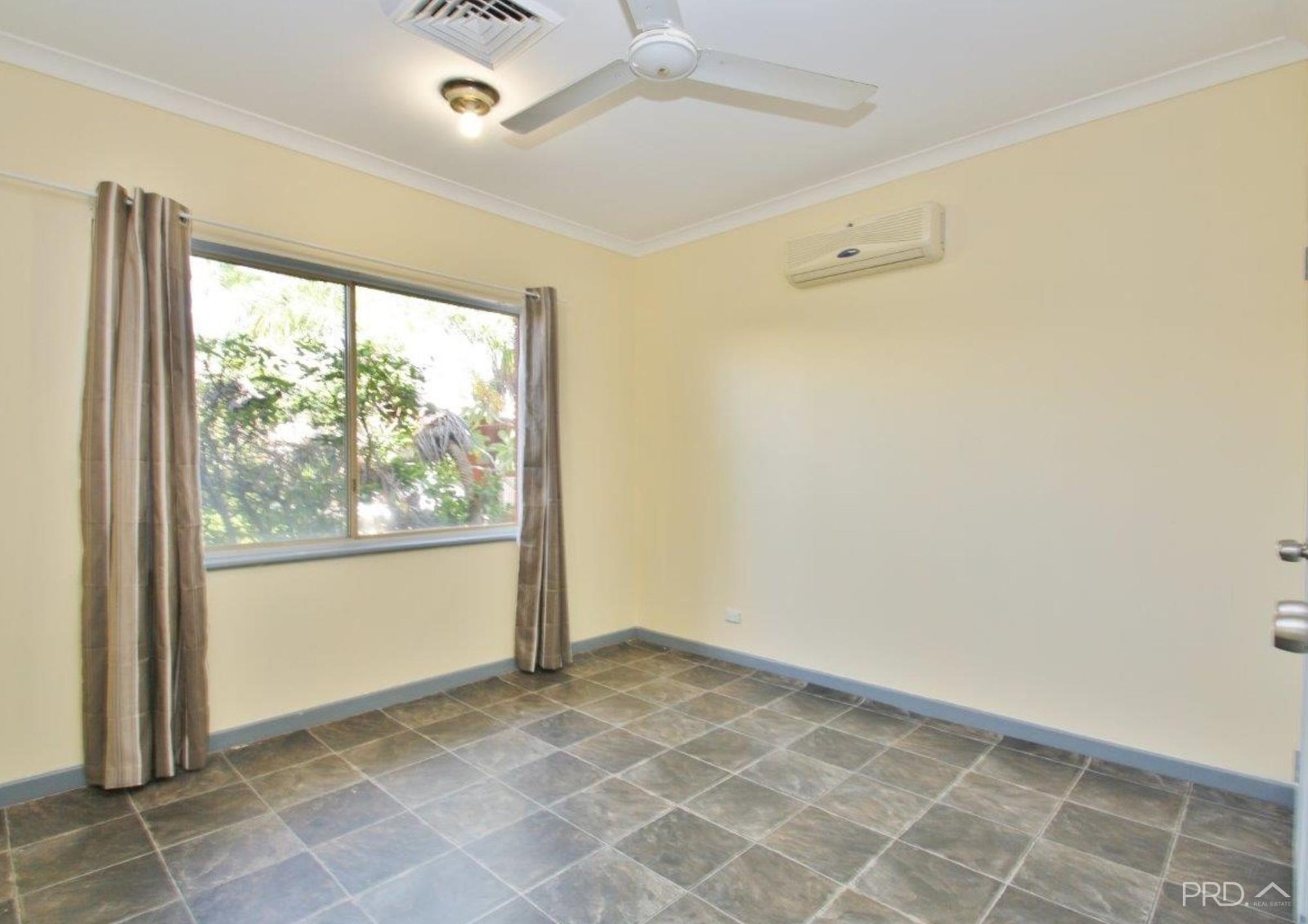23/37 Taylor Road CABLE BEACH 10