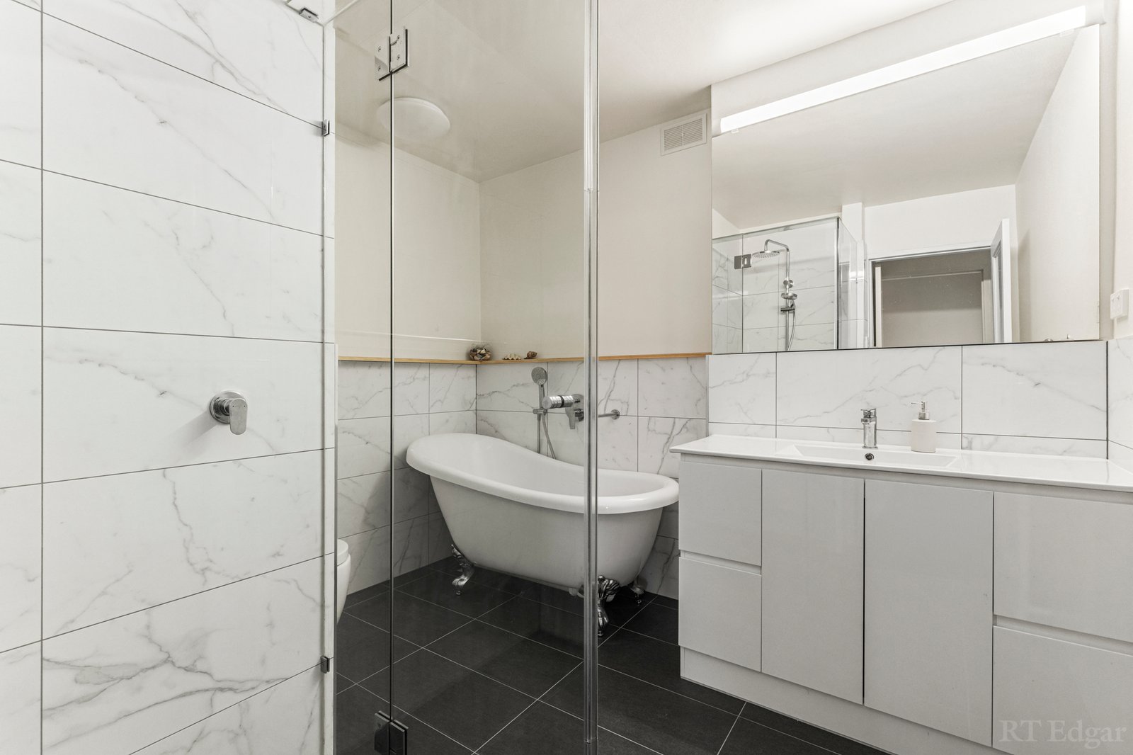 Real Estate and Property in 23/390 Toorak Road, South Yarra, VIC