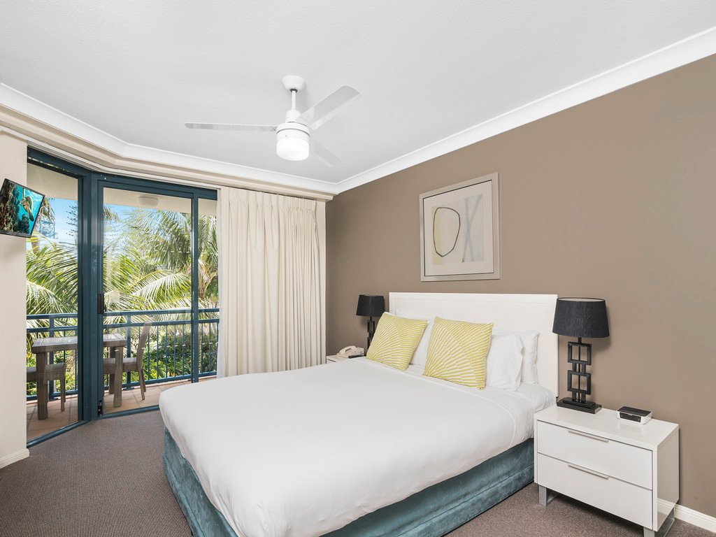 233/99 Griffith Street COOLANGATTA 6