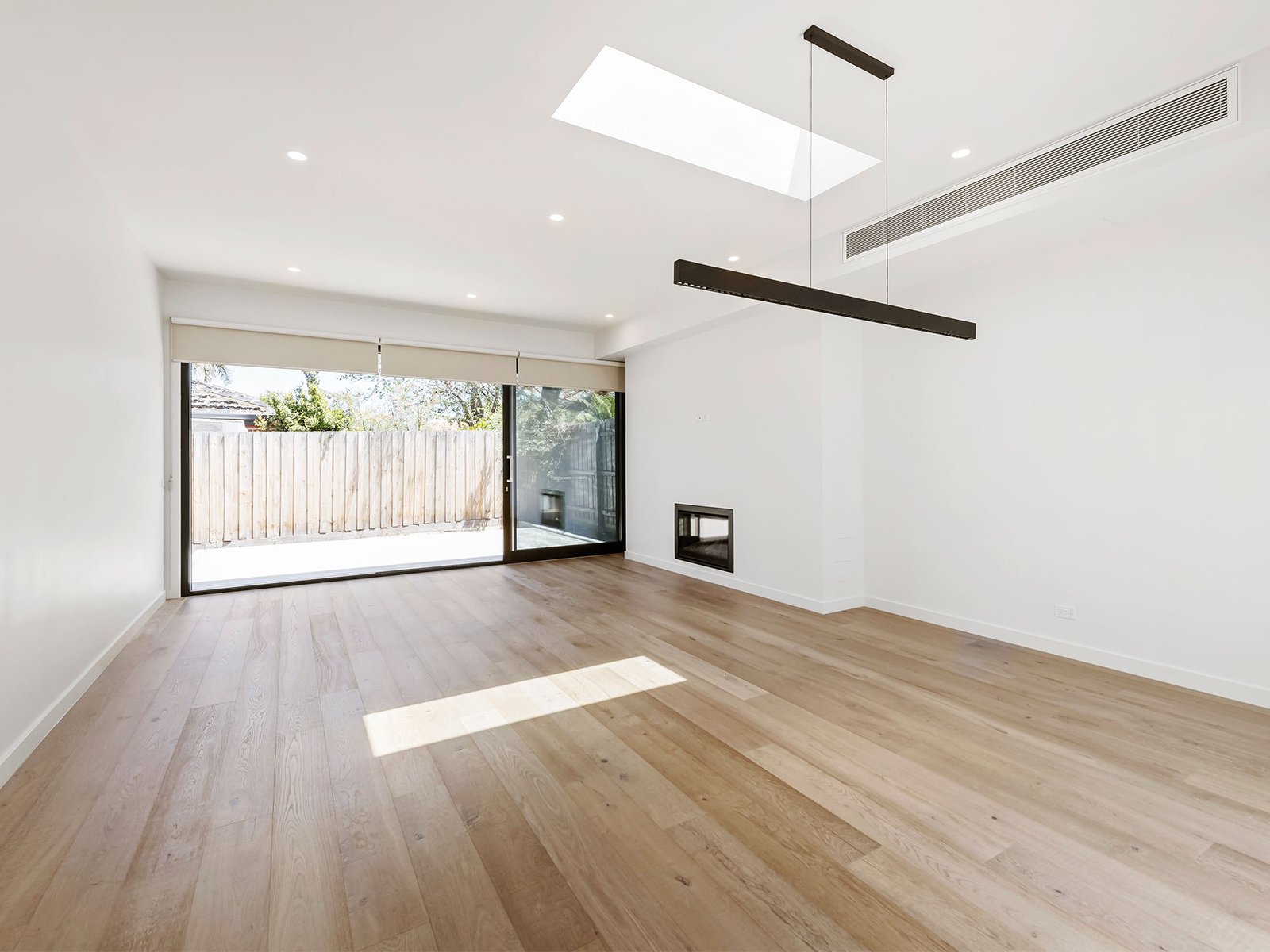 Gallery: 2/33B Seaview Crescent