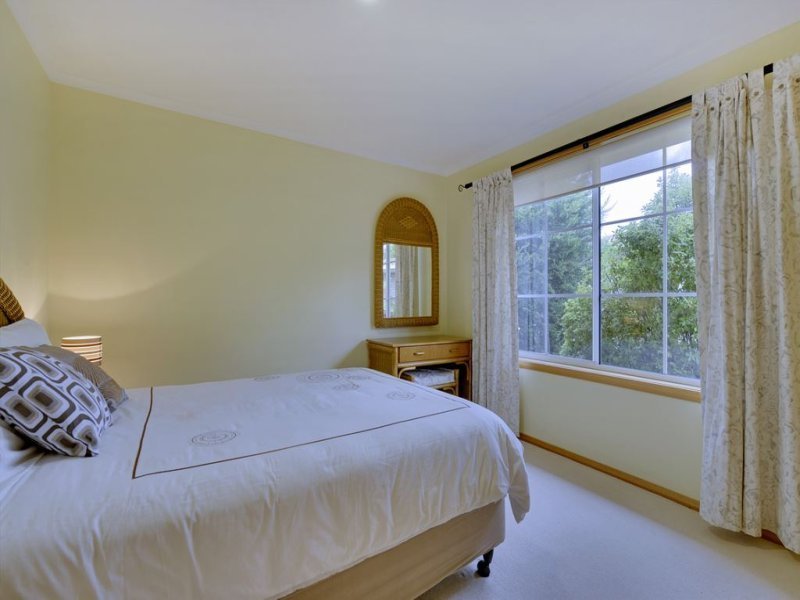 2/34 Balamara Street BELLERIVE 8