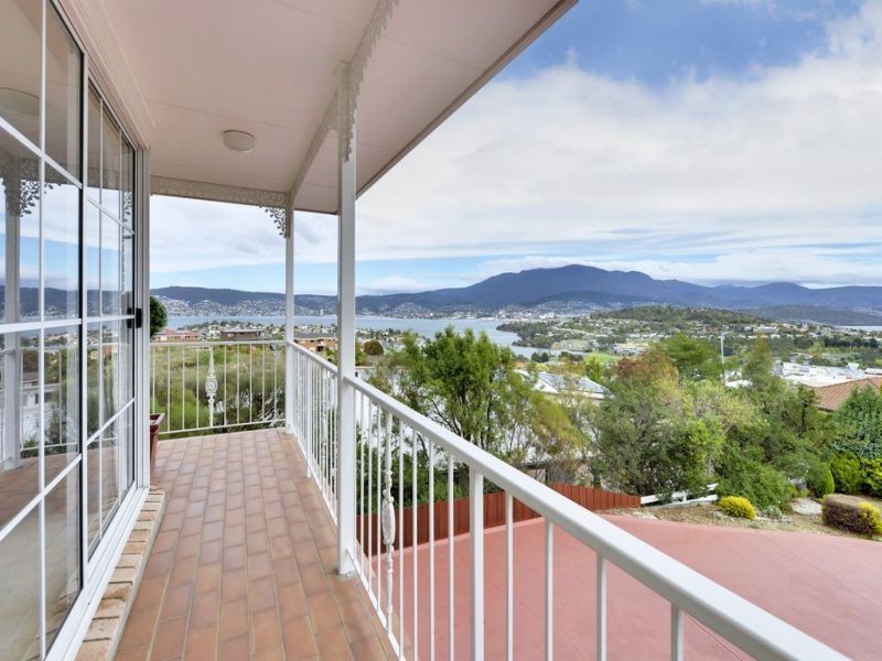 2/34 Balamara Street BELLERIVE 11