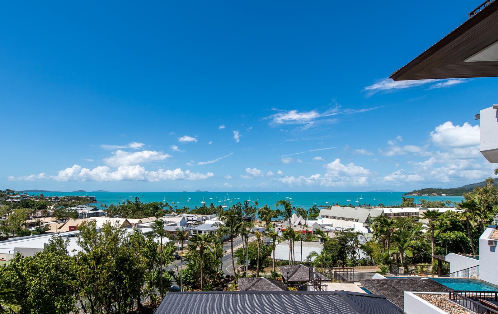 23/4 Golden Orchid Drive AIRLIE BEACH 1