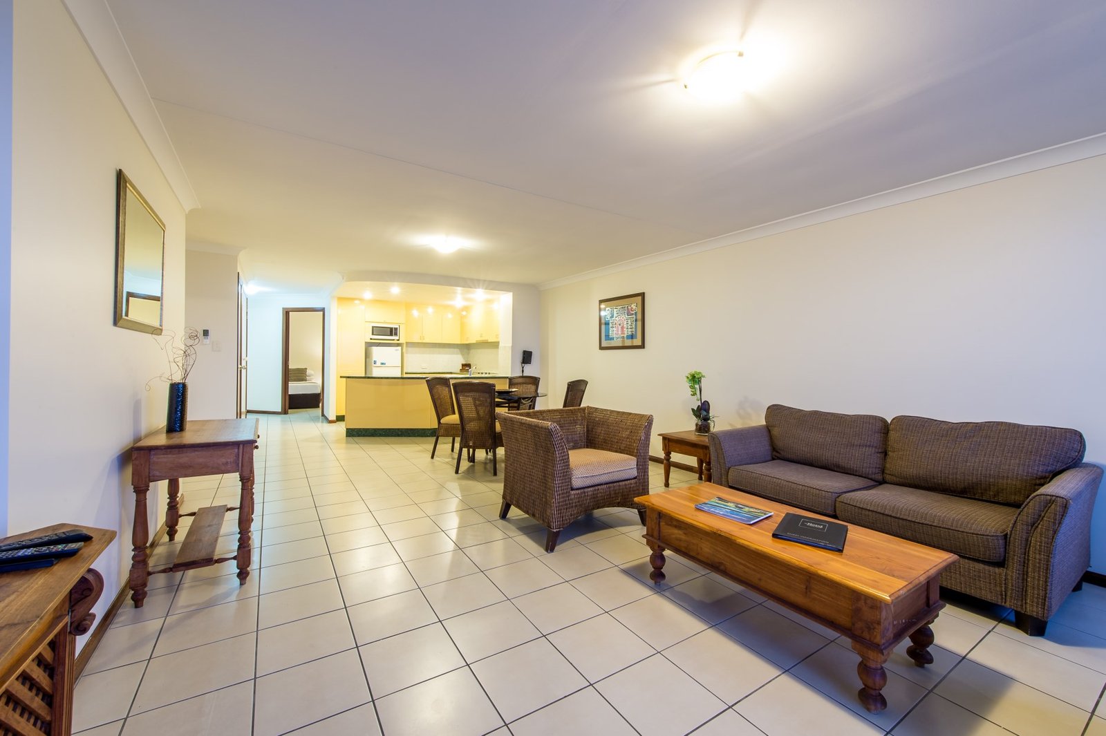 23/4 Golden Orchid Drive AIRLIE BEACH 8