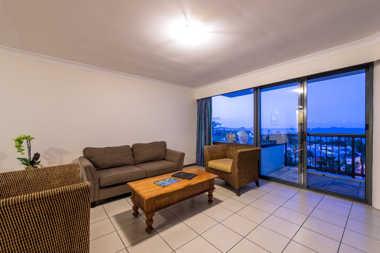 23/4 Golden Orchid Drive AIRLIE BEACH 9