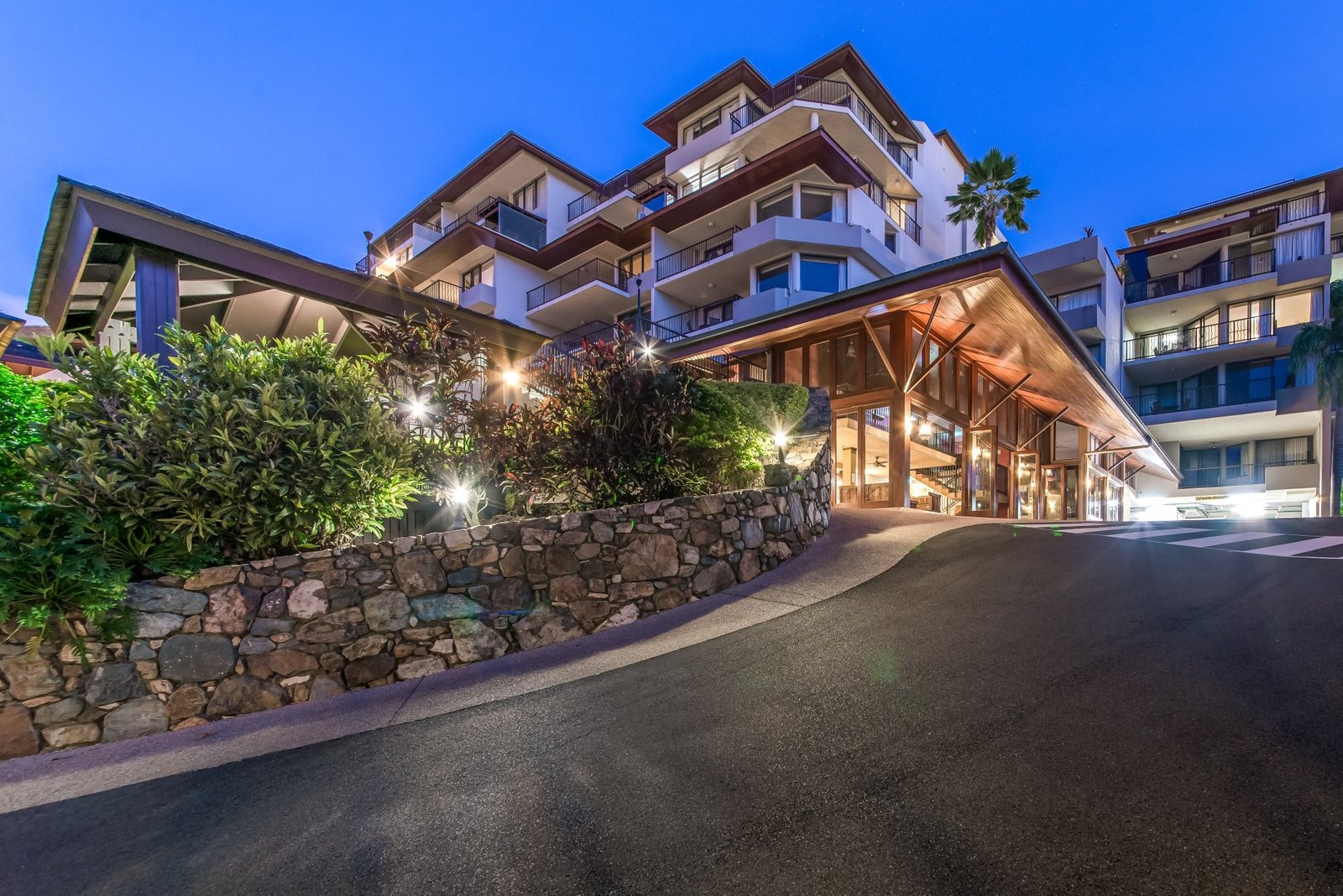 23/4 Golden Orchid Drive AIRLIE BEACH 16