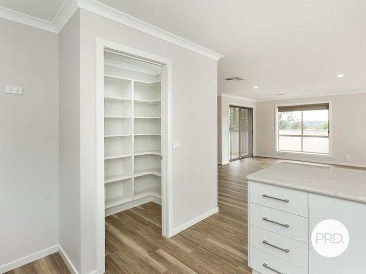 2/34 Kirkpatrick Court GLENROY 3