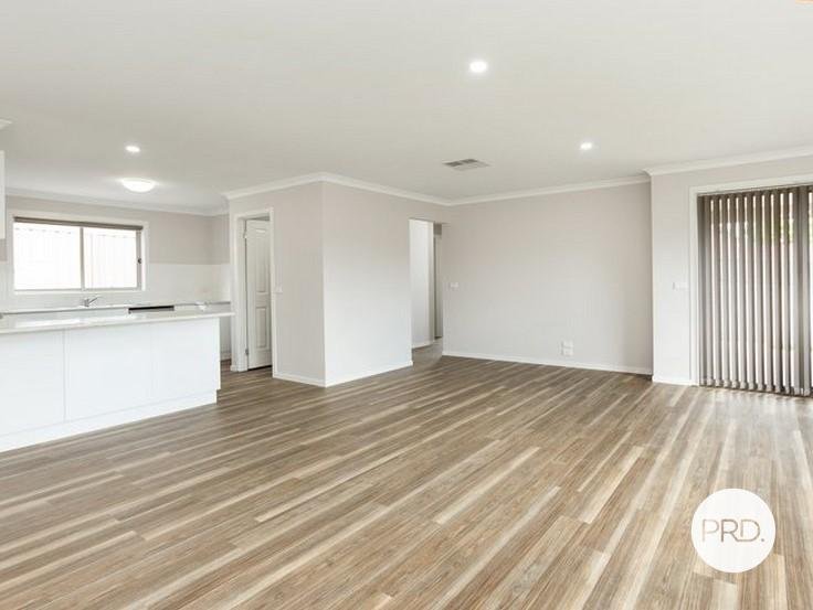 2/34 Kirkpatrick Court GLENROY 5