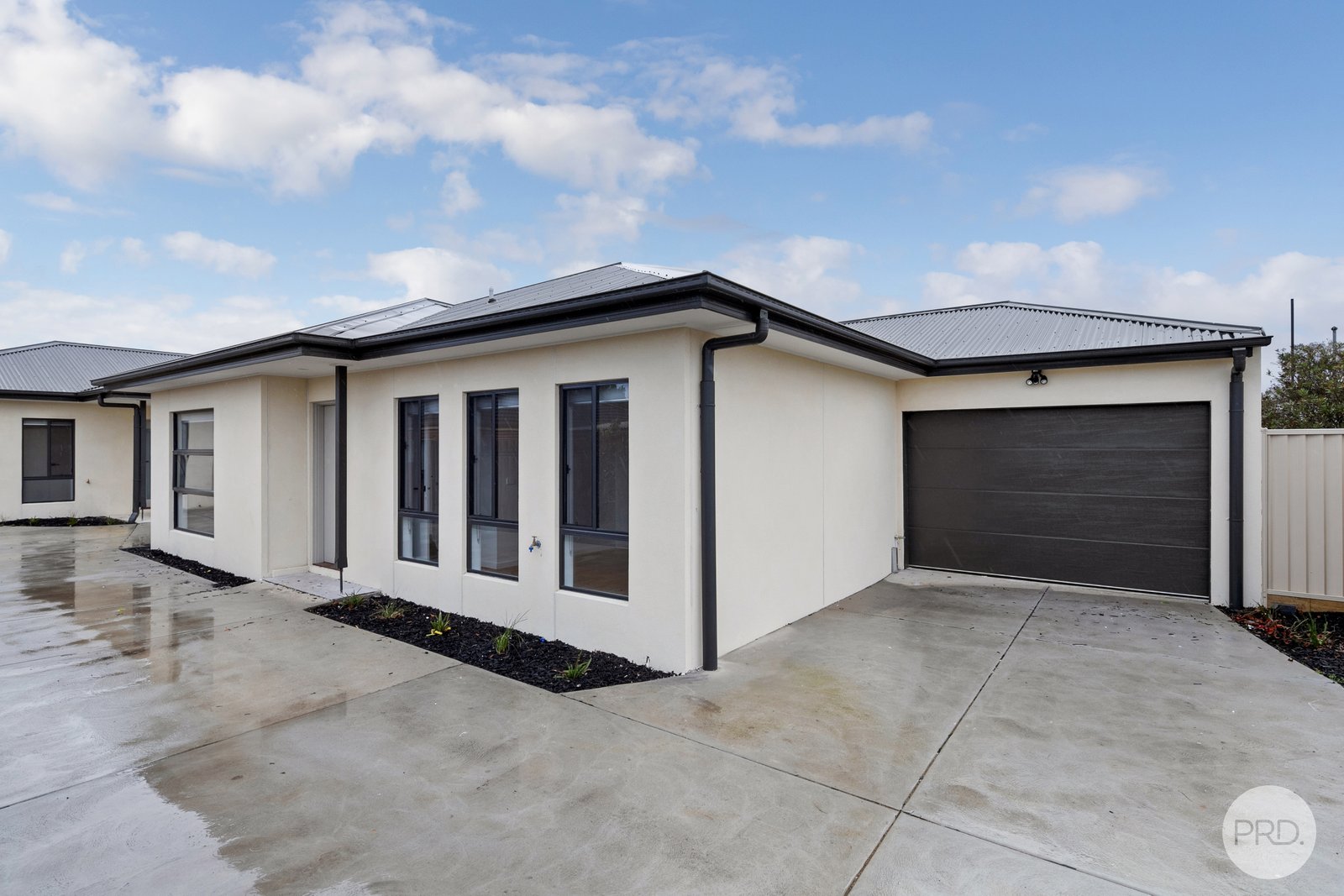 2/34 Orion Street SEBASTOPOL 1