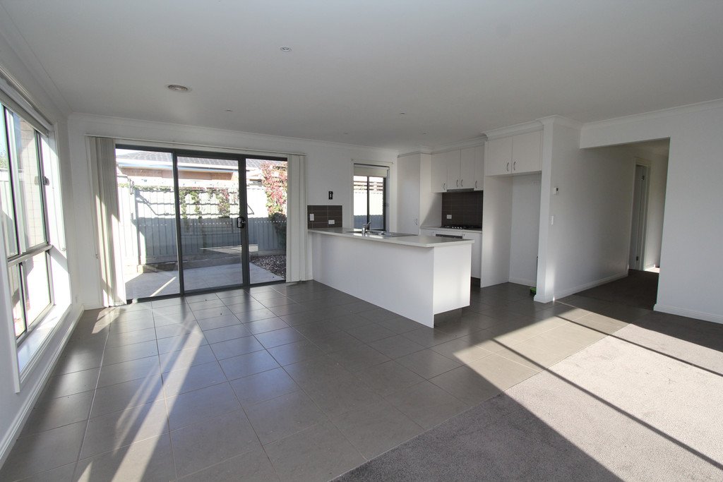 234 Walker Street SEBASTOPOL 2