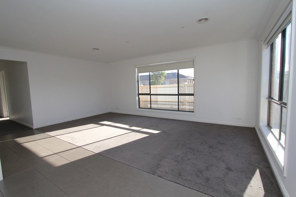 234 Walker Street SEBASTOPOL 4