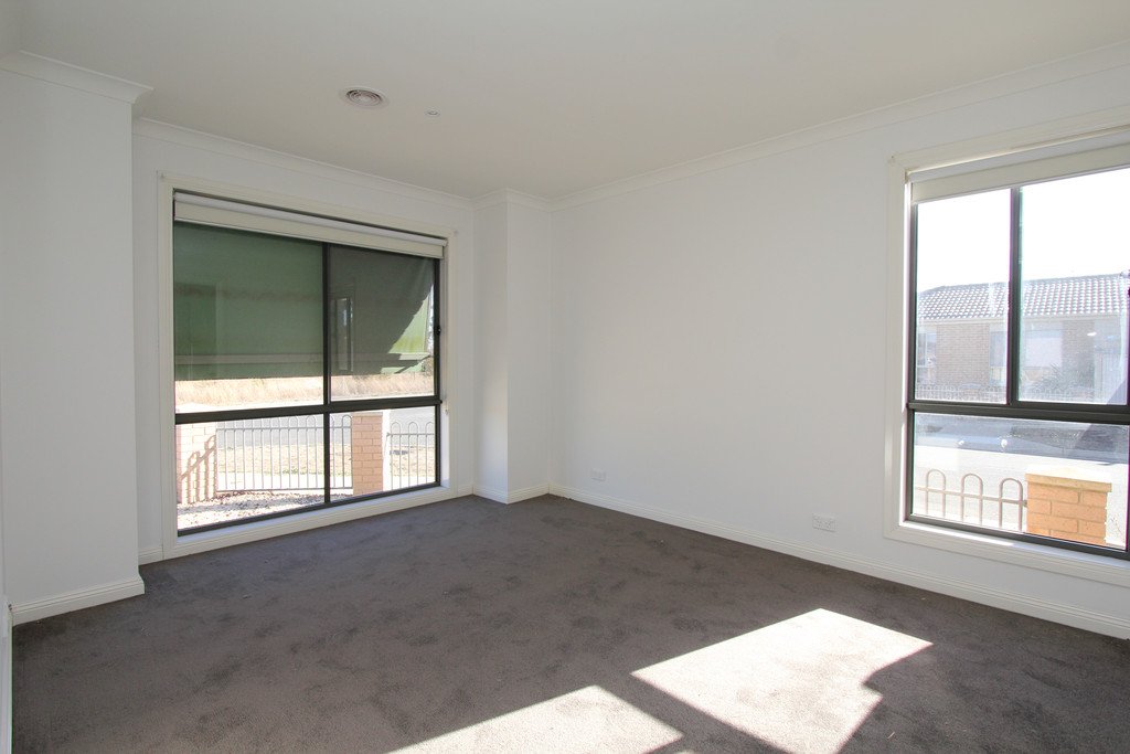 234 Walker Street SEBASTOPOL 5