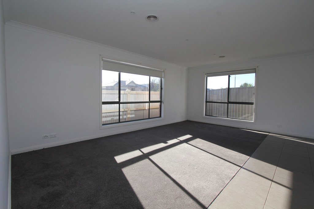 234 Walker Street SEBASTOPOL 11