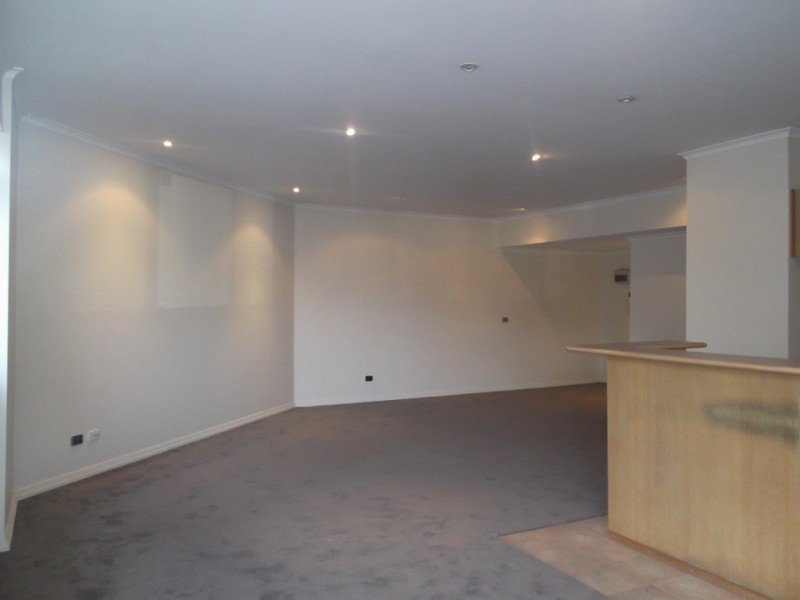 Gallery: 2/347 Beaconsfield Parade