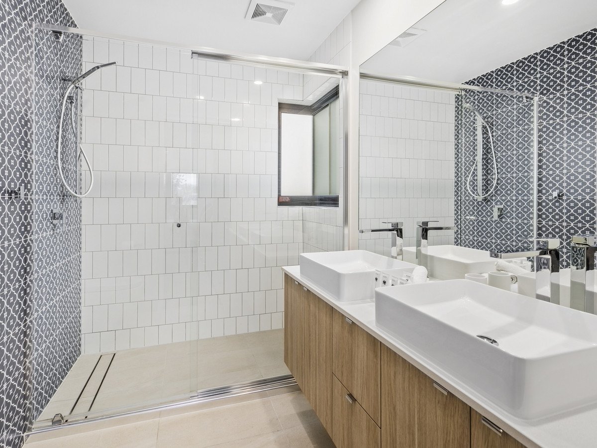 2/349 Golden Four Drive Tugun 8