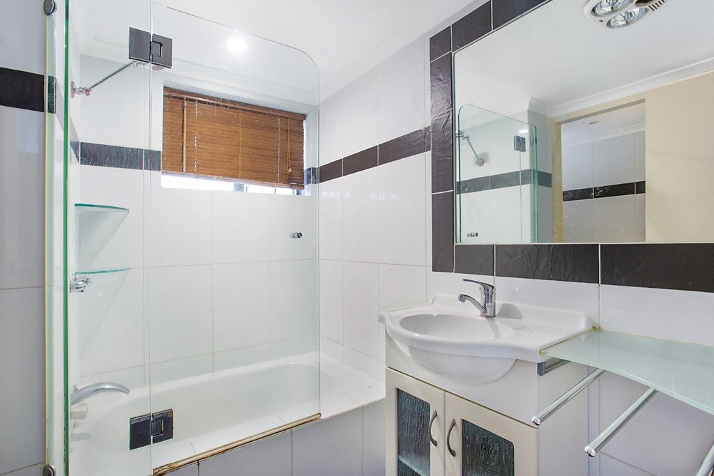 2/35 Burra Street SURFERS PARADISE 3